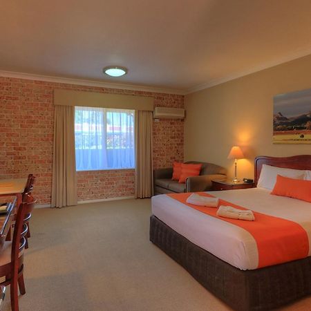 Endeavour Court Motor Inn Dubbo Dış mekan fotoğraf