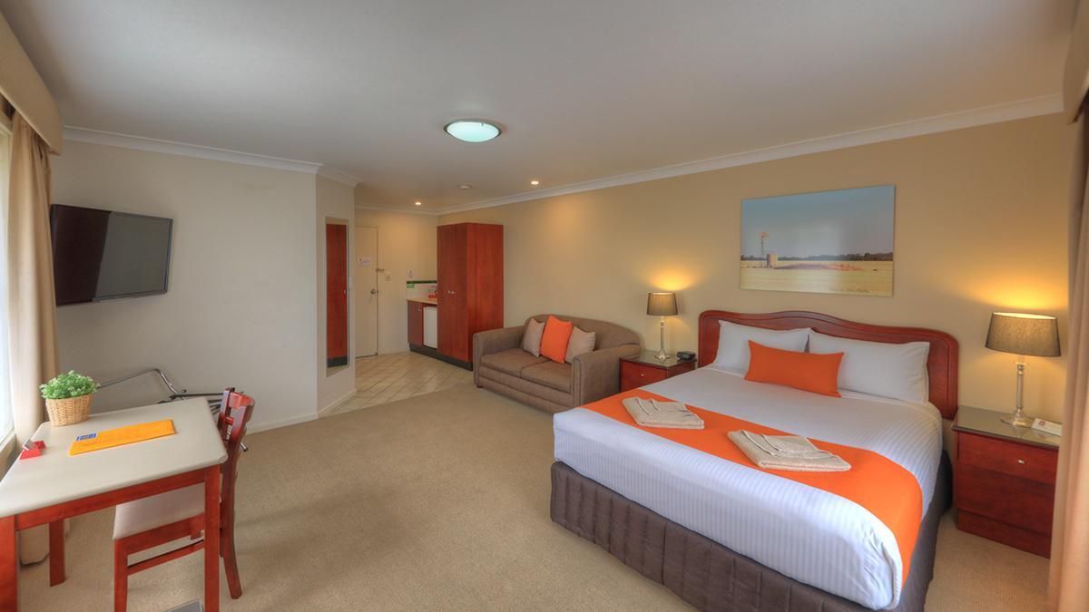 Endeavour Court Motor Inn Dubbo Dış mekan fotoğraf