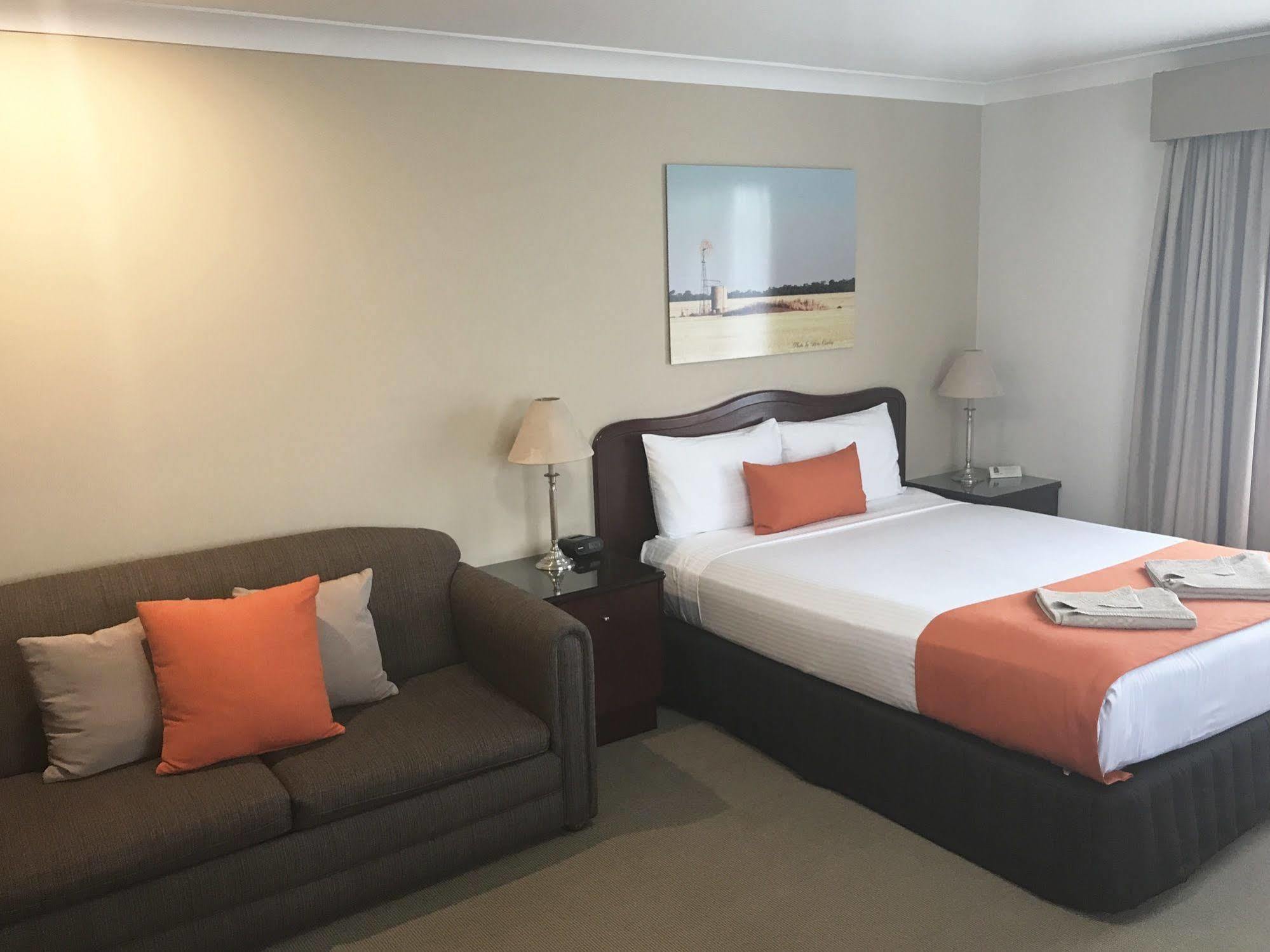 Endeavour Court Motor Inn Dubbo Dış mekan fotoğraf