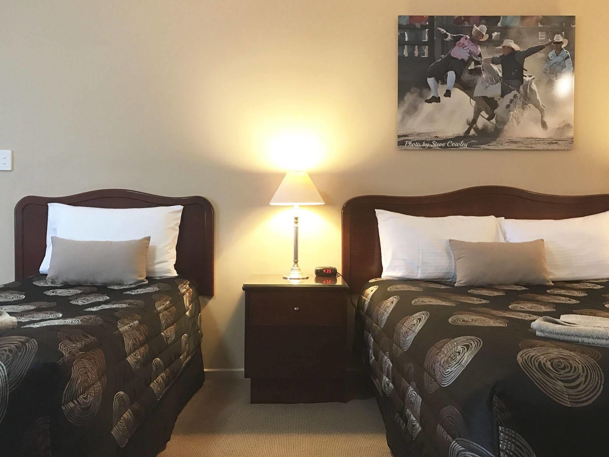 Endeavour Court Motor Inn Dubbo Dış mekan fotoğraf